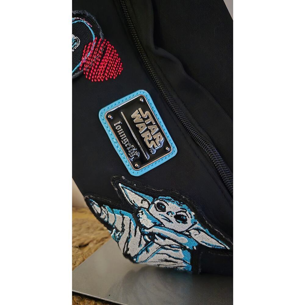Loungefly The Mandlorian the Child Grogu Star Wars Fanny Pack - Picture 2 of 9